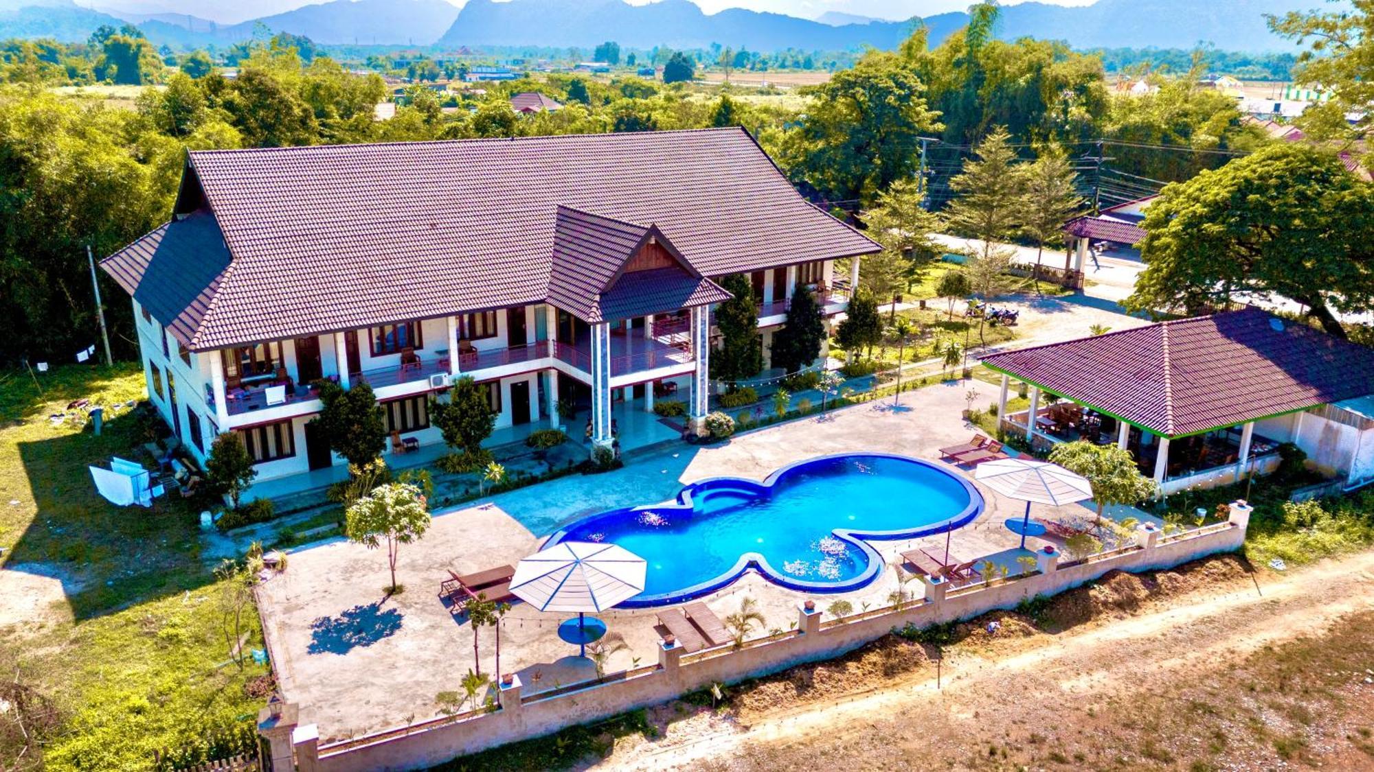 Vang Vieng Garden Resort ภายนอก รูปภาพ