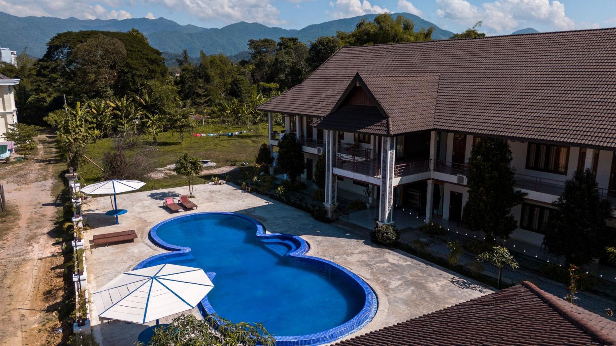 Vang Vieng Garden Resort ภายนอก รูปภาพ